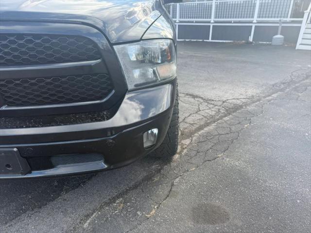 2019 Ram 1500 Classic Lone Star Crew Cab 4x4 5'7" Box