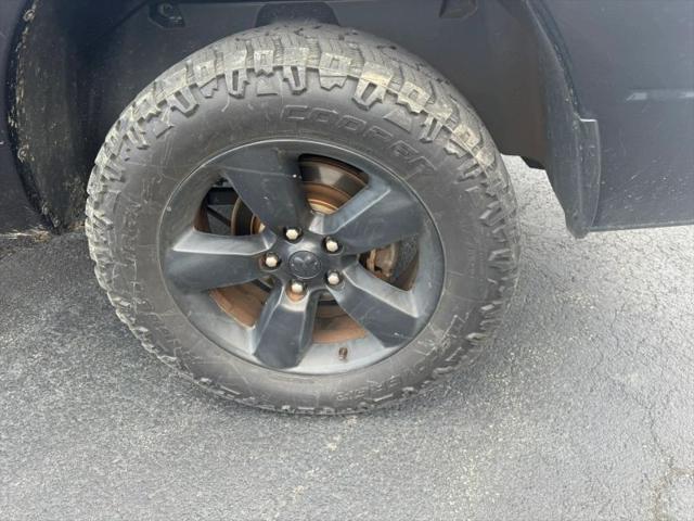 2019 Ram 1500 Classic Lone Star Crew Cab 4x4 5'7" Box