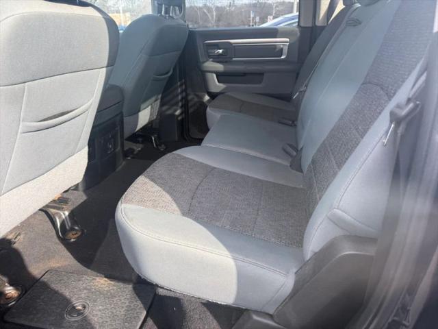 2019 Ram 1500 Classic Lone Star Crew Cab 4x4 5'7" Box
