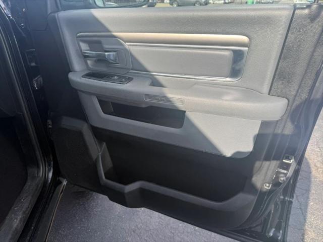 2019 Ram 1500 Classic Lone Star Crew Cab 4x4 5'7" Box