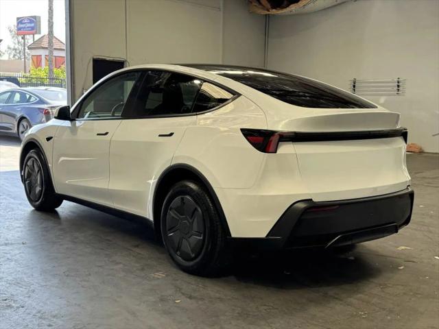 2026 Tesla Model Y Premium Rear-Wheel Drive