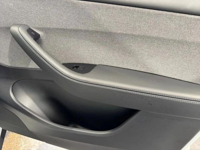 2026 Tesla Model Y Premium Rear-Wheel Drive