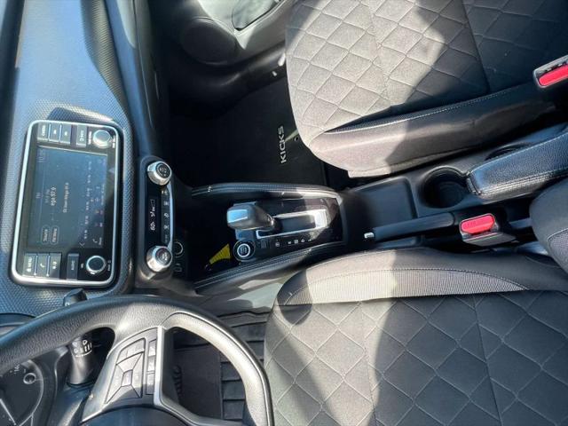 2020 Nissan Kicks SV Xtronic CVT