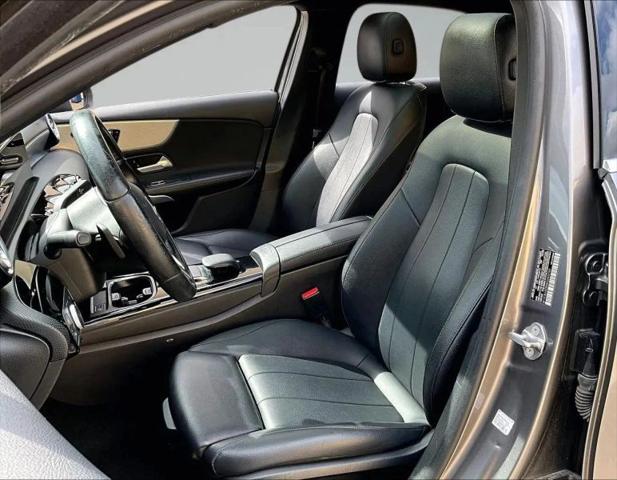 2021 Mercedes-Benz A 220 A 220