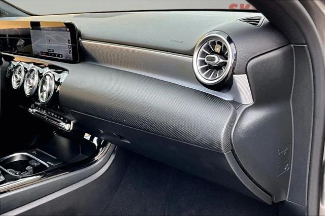 2021 Mercedes-Benz A 220 A 220