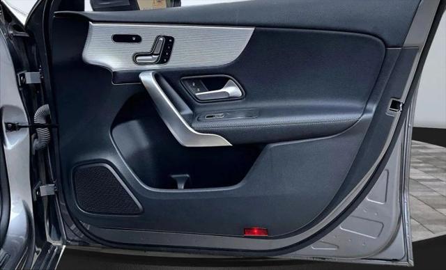 2021 Mercedes-Benz A 220 A 220