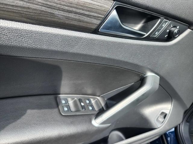 2021 Volkswagen Passat 2.0T R-Line
