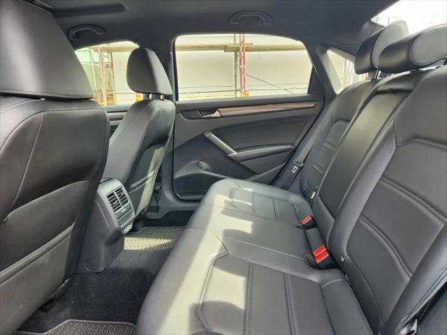 2021 Volkswagen Passat 2.0T R-Line
