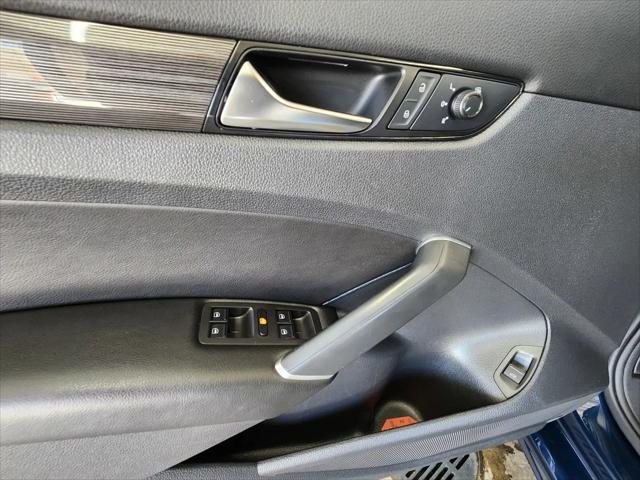 2021 Volkswagen Passat 2.0T R-Line