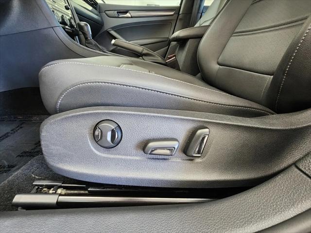 2021 Volkswagen Passat 2.0T R-Line