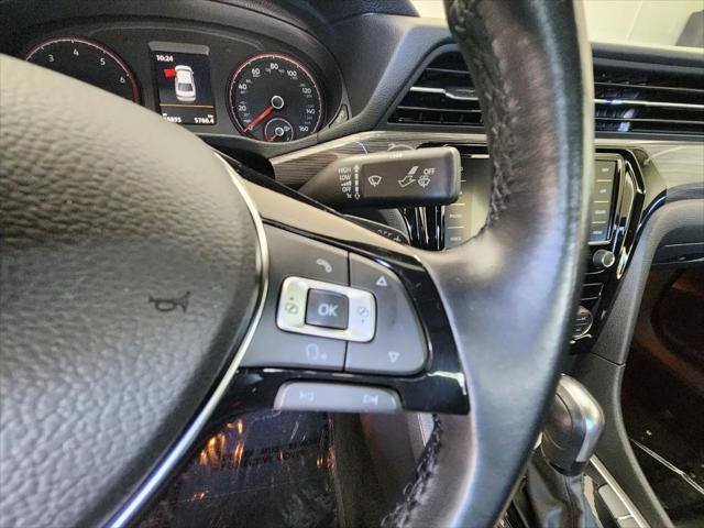 2021 Volkswagen Passat 2.0T R-Line