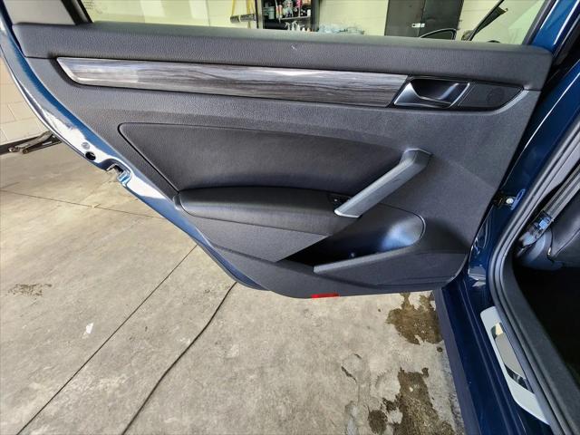 2021 Volkswagen Passat 2.0T R-Line