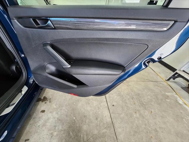 2021 Volkswagen Passat 2.0T R-Line