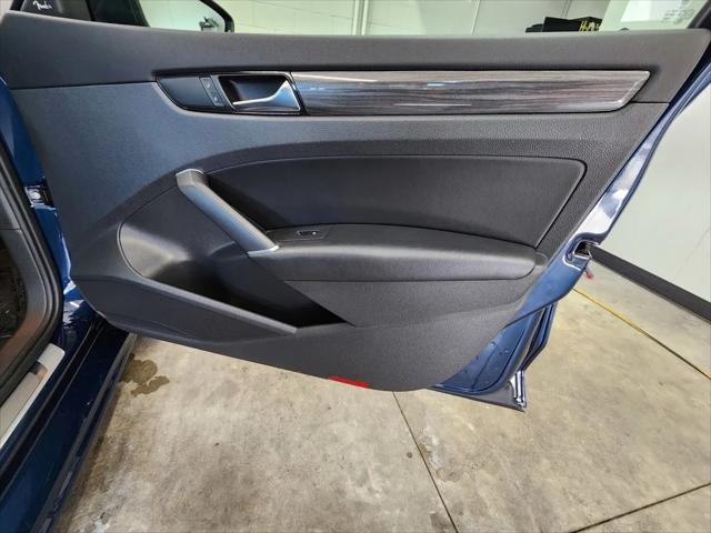 2021 Volkswagen Passat 2.0T R-Line