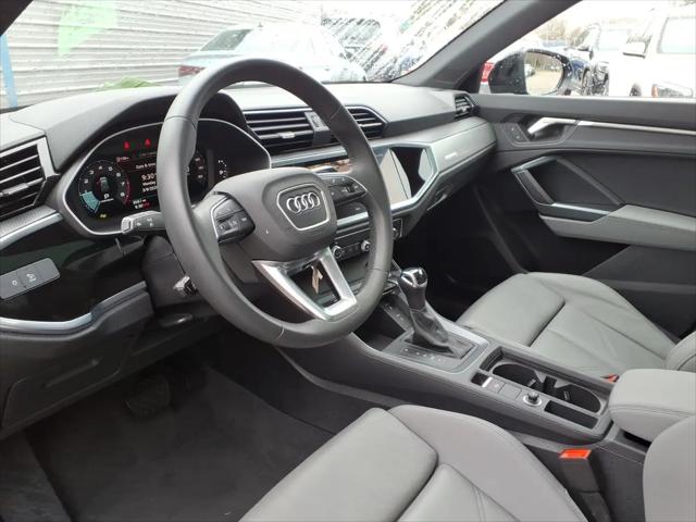 2025 Audi Q3 Premium 45 TFSI S line quattro Tiptronic