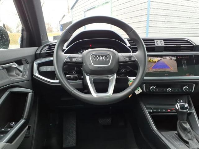 2025 Audi Q3 Premium 45 TFSI S line quattro Tiptronic