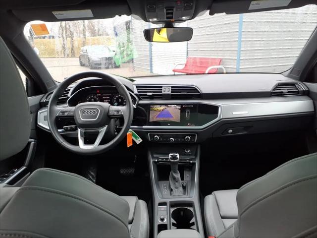 2025 Audi Q3 Premium 45 TFSI S line quattro Tiptronic