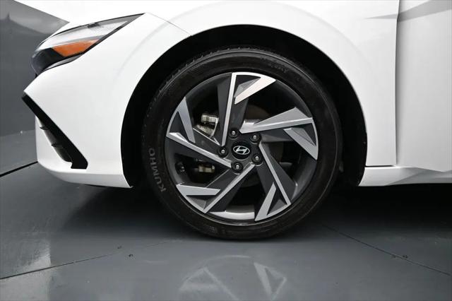 2024 Hyundai Elantra Limited