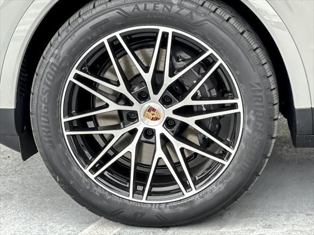 2026 Porsche Cayenne Unknown