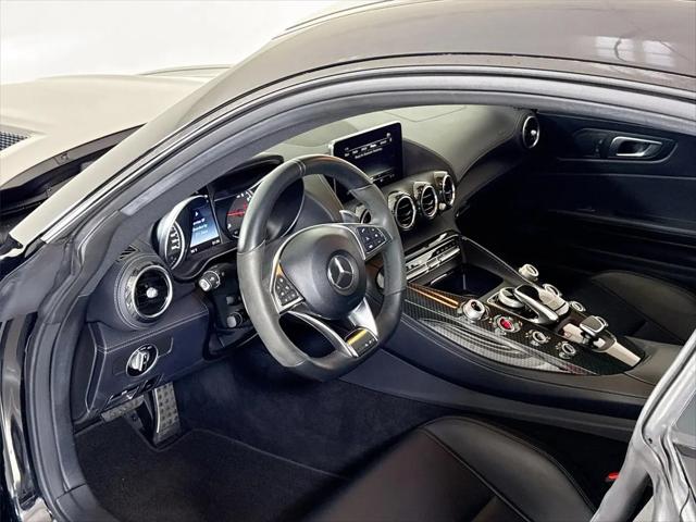 2017 Mercedes-Benz AMG GT Standard