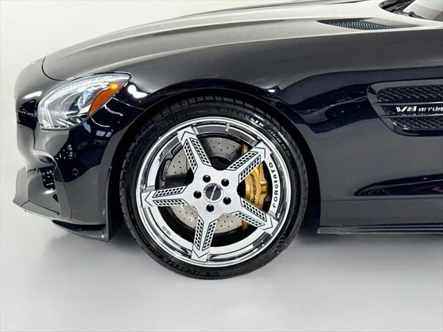 2017 Mercedes-Benz AMG GT Standard