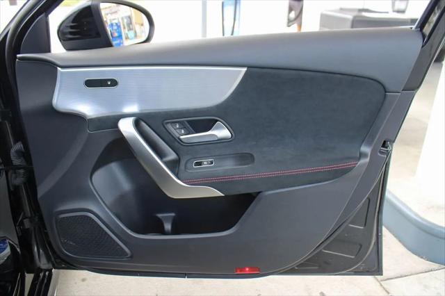 2022 Mercedes-Benz A 220 A 220