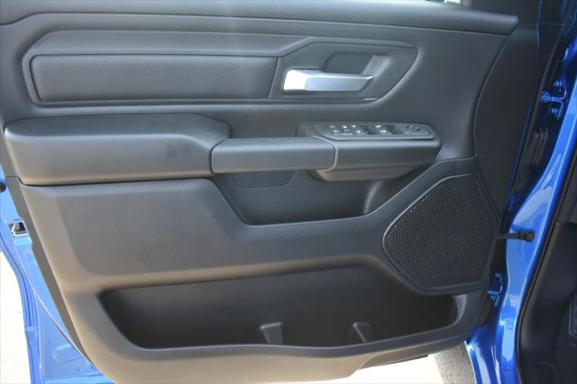 2026 Ram 1500 Tradesman Crew Cab 4x4 5'7" Box