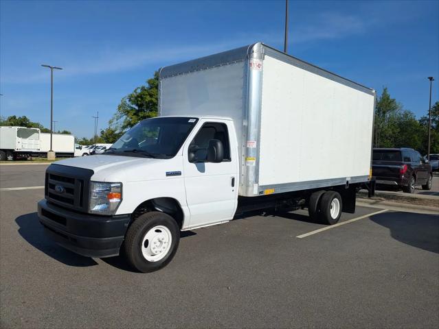 2024 Ford E-450 Cutaway Base