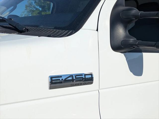 2024 Ford E-450 Cutaway Base