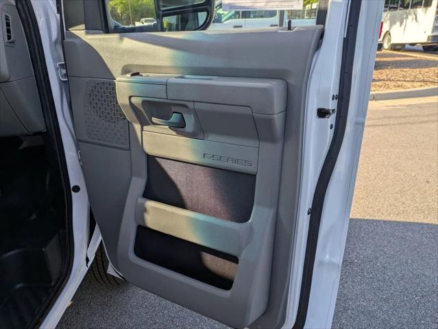 2024 Ford E-450 Cutaway Base