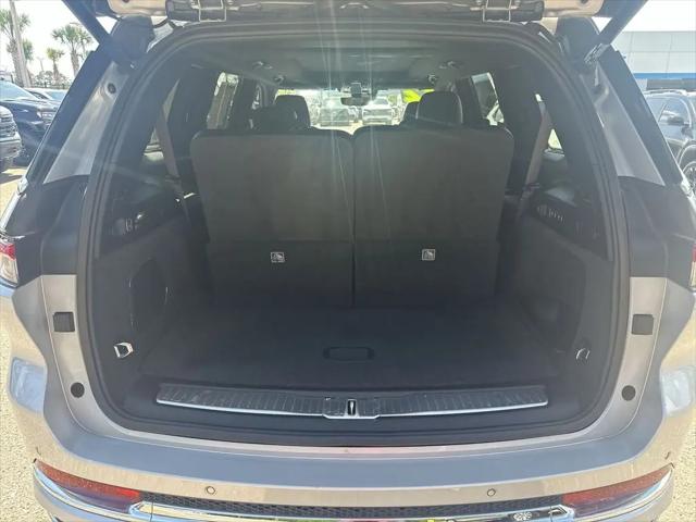 2022 Jeep Grand Cherokee L Overland 4x2