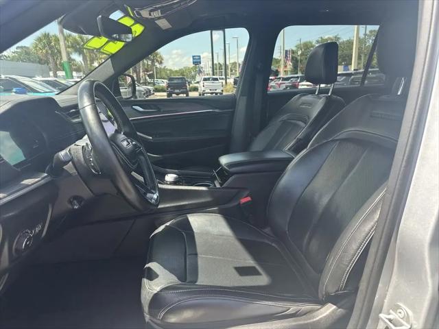2022 Jeep Grand Cherokee L Overland 4x2