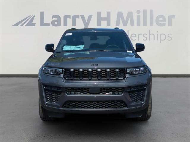 2026 Jeep Grand Cherokee Altitude 4x4