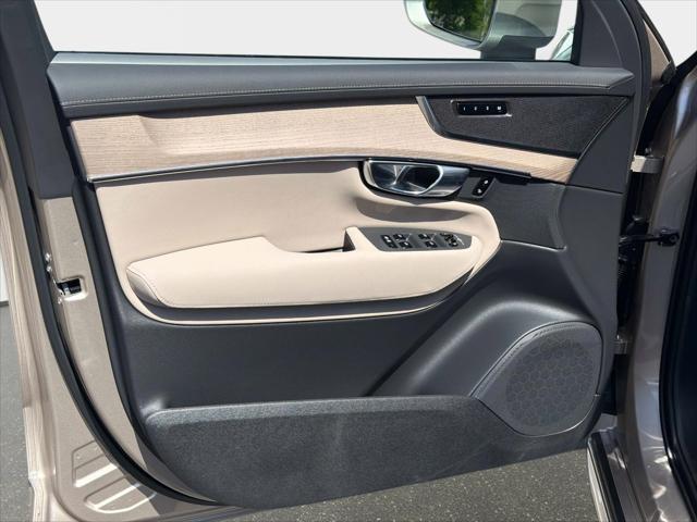 2026 Volvo XC90 Plus, B5 AWD Gas (mild hybrid), Gasoline, Bright, 7 Seats