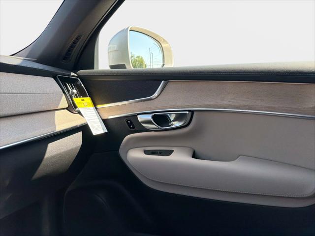 2026 Volvo XC90 Plus, B5 AWD Gas (mild hybrid), Gasoline, Bright, 7 Seats