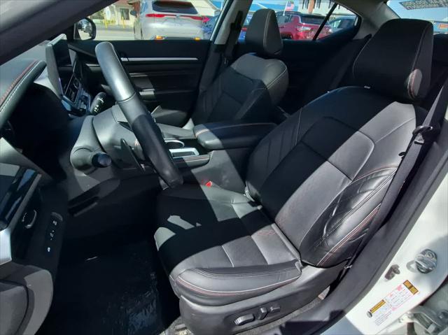 2023 Nissan Altima SR FWD