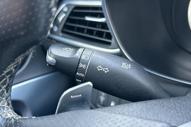 2022 Genesis G70 2.0T RWD
