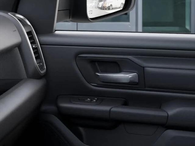 New 2026 Diamond Black Crystal Pearlcoat RAM Express image 51