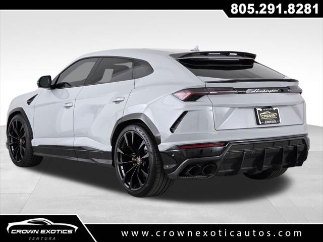 2022 Lamborghini Urus Base