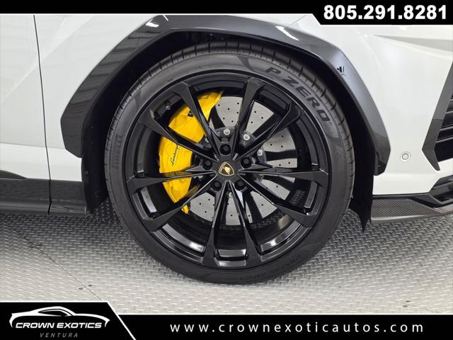 2022 Lamborghini Urus Base