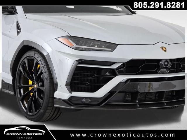2022 Lamborghini Urus Base