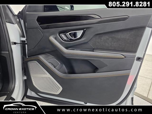 2022 Lamborghini Urus Base