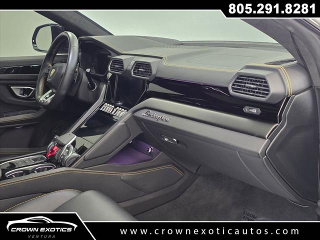 2022 Lamborghini Urus Base