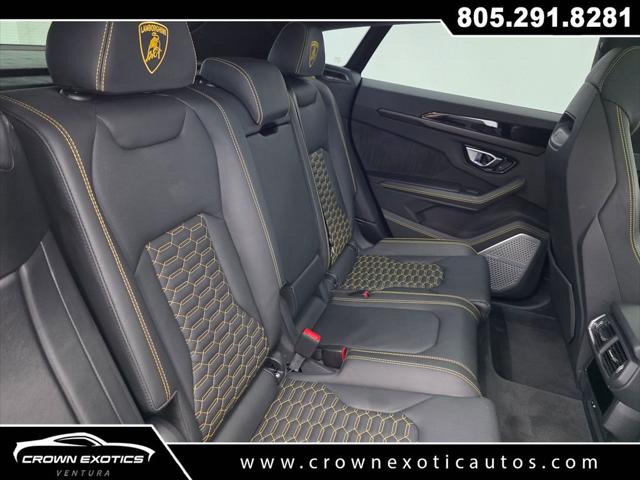 2022 Lamborghini Urus Base