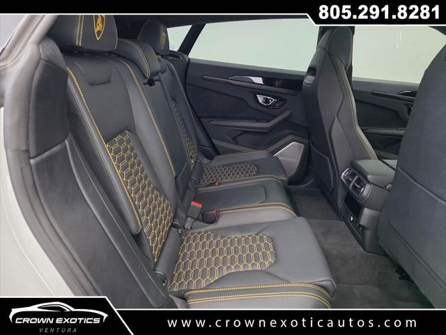2022 Lamborghini Urus Base