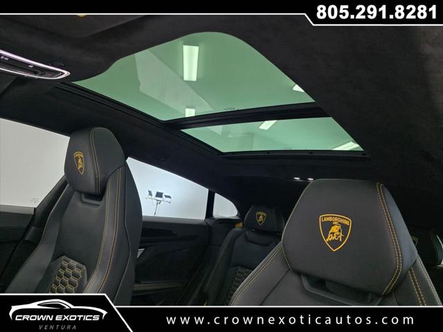 2022 Lamborghini Urus Base