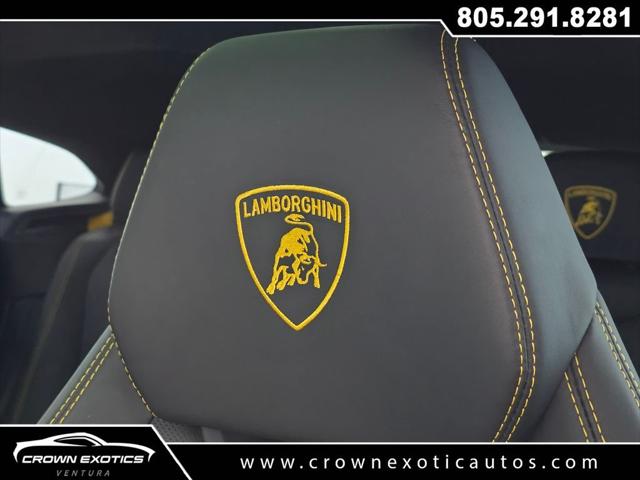 2022 Lamborghini Urus Base