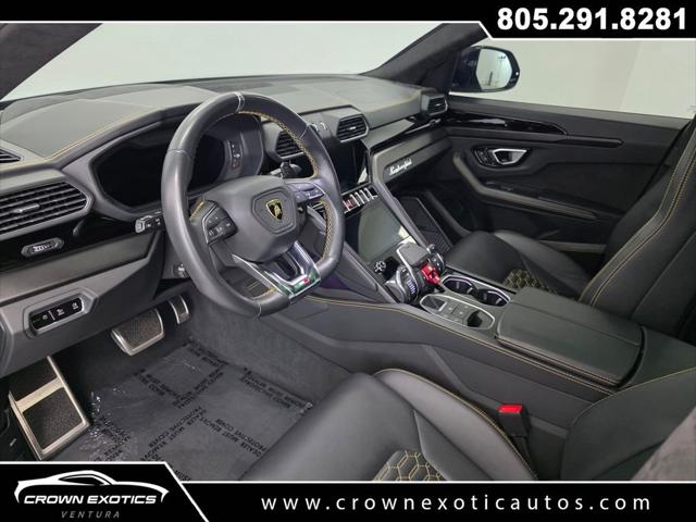 2022 Lamborghini Urus Base