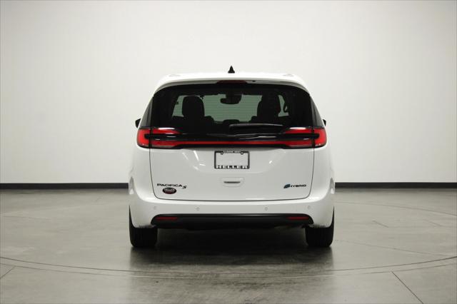 2023 Chrysler Pacifica Hybrid Touring L