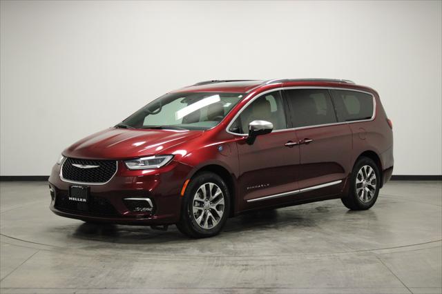 2023 Chrysler Pacifica Hybrid Pinnacle